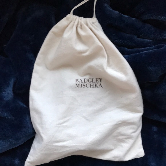 🌸🌸SUPER SALE🌸🌸 BADGLEY MISCHKA SILVER METALLIC SZ 9B - Picture 7 of 7